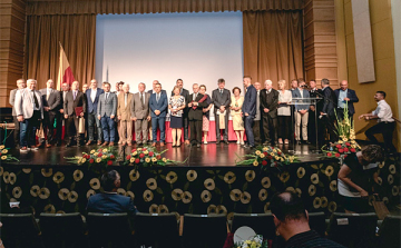 Molnár István díszpolgár mellett huszonketten vehettek át elismerést az ünnepi gálán