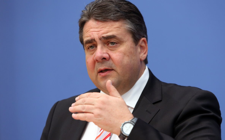 Új fegyverkezési verseny veszélyére figyelmeztetett Moszkvában a német külügyminiszter