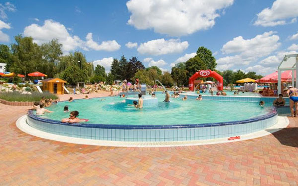 Június 25-én újra kinyitja kapuit a Gunarasi Strandfüdő