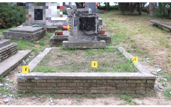 Elismerte tettét a várongi sírrongáló