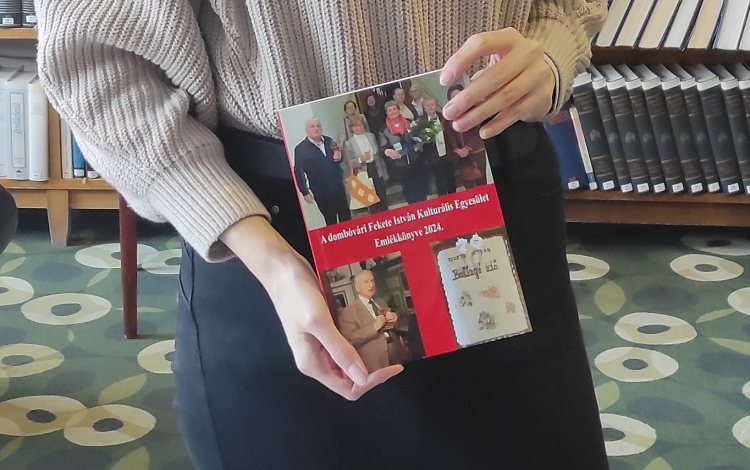 Már a dombóvári könyvtárban olvasható a legújabb emlékkönyv