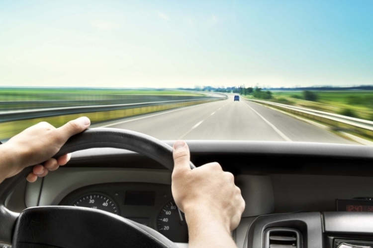 Okosszélvédő fejlesztésén dolgozik a salgótarjáni Salgglas