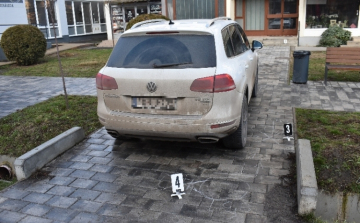 Figyelmetlen tolatás miatt elütöttek egy asszonyt Dombóváron