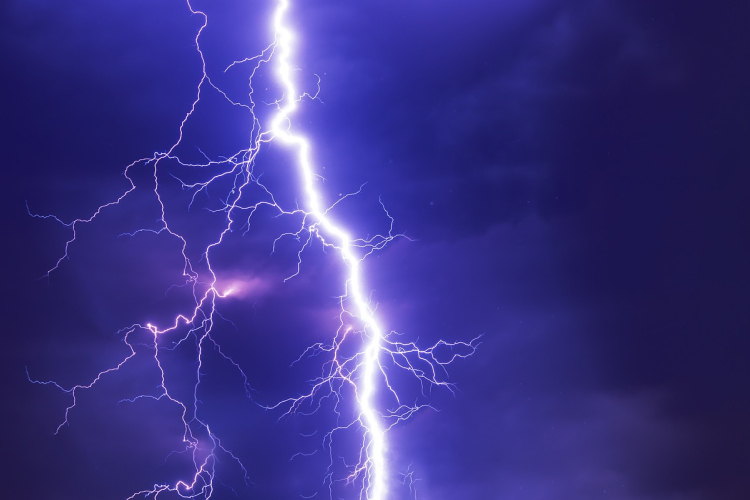 Meteorológia: hevesebb zivatarok alakulhatnak ki hétfőn és kedden