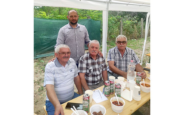 Pénzjutalom és serleg is járt a hagyományos oklevél mellé a naki főzőversenyen