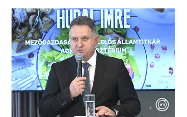 Támogatásokat és intézkedéseket jelentett be a Dombóvári Gazdakör agrárfórumán Hubai Imre